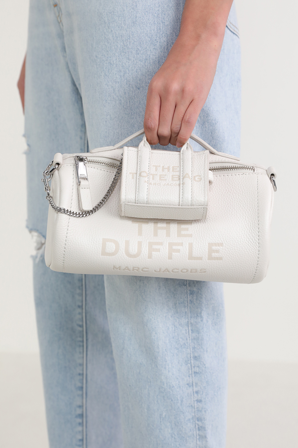 תמונת כל הלוק של צ'ארם תיק טוט נאנו